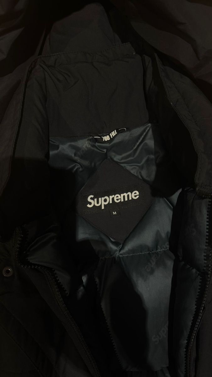 Supreme Giacche: Supreme 700-Fill Black Down Jacket, Grösse M – Usato da Wetzikon ZH venduto da Ivy2 4