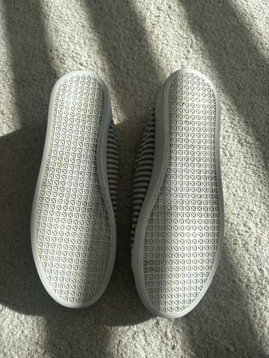 Graceland Damenschuhe: Gestreifte Sneaker – Gebraucht aus St. Niklausen LU von car_2562 2