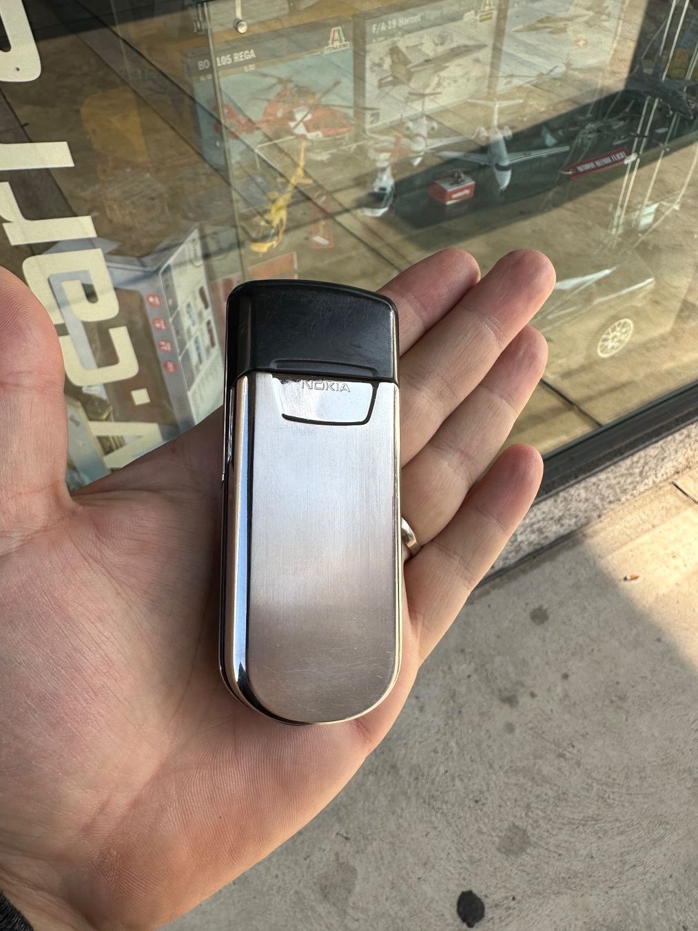 Nokia Telefoni cellulari / Smartphones: Genuine Nokia 8800 Silber vintage – Difettoso da Chiasso venduto da Carrara-Modellismo 3