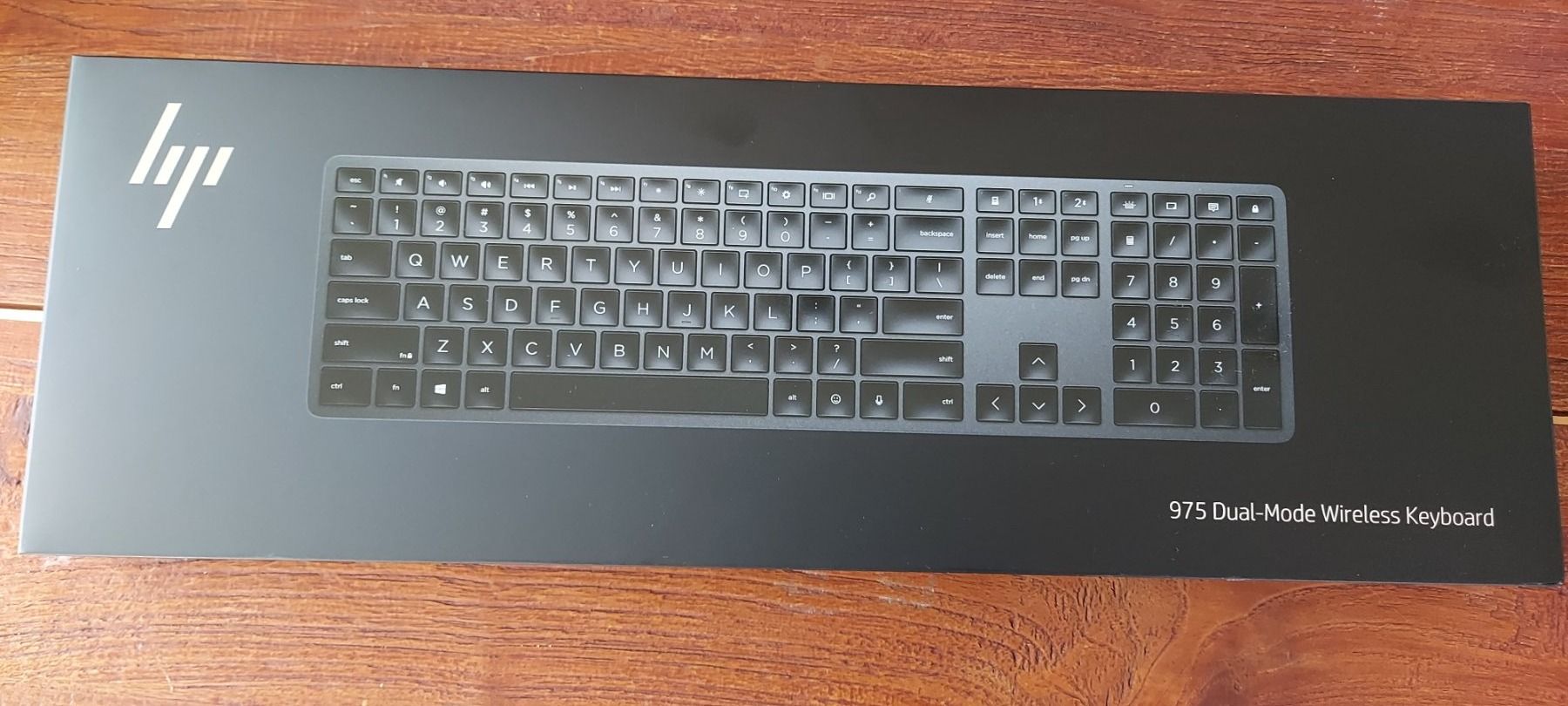 Hewlett Packard Tastaturen: HP 975 Dual-Mode Wireless Keyboard – Neu und originalverpackt aus Spiez von