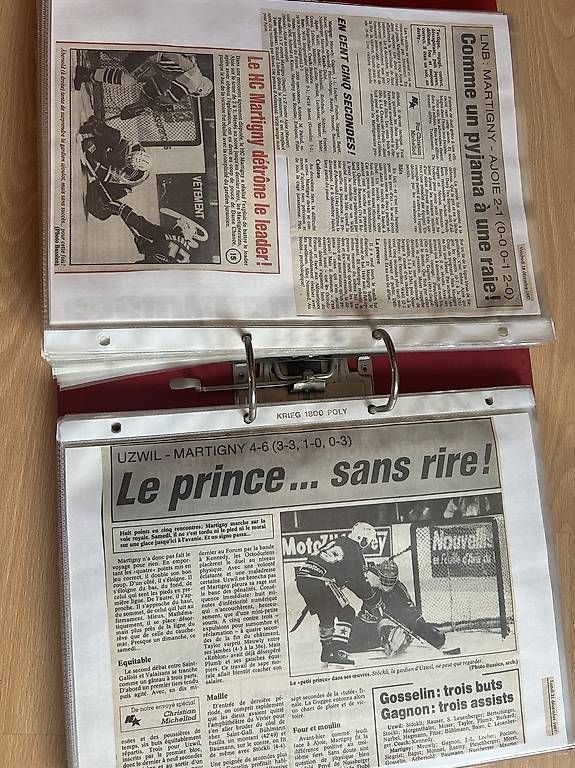 Sammelbilder & Trading cards: 2 classeurs avec coupures de presse HC Martigny – Gebraucht aus Vétroz von Moulb7 3