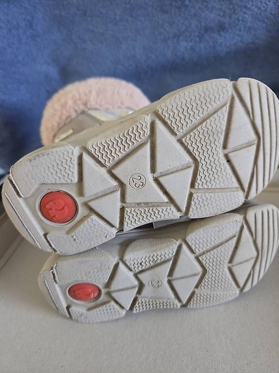 Scarpe per ragazze: Winterstiefel Gr 23 – Usato da Lausen venduto da ral_sv9t 1