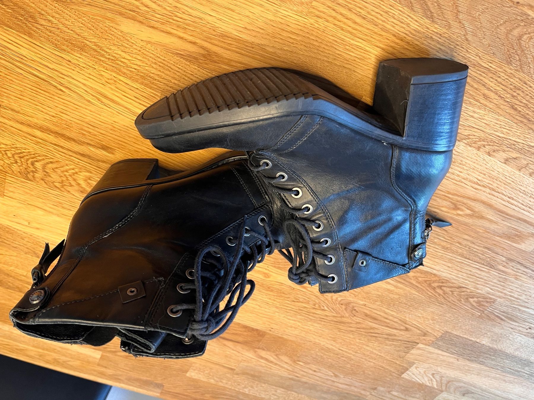 Damenschuhe: Lederschuhe Grösse 40 – Gebraucht aus Biel/Bienne von Lalala333 1