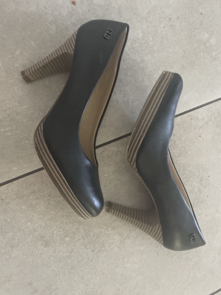 Scarpe da donna: Pumps Gr.37 schwarz – Usato da Baar venduto da Vili7