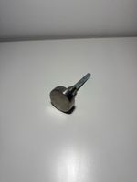 Metallgriff mit Vierkantstift rund gebraucht