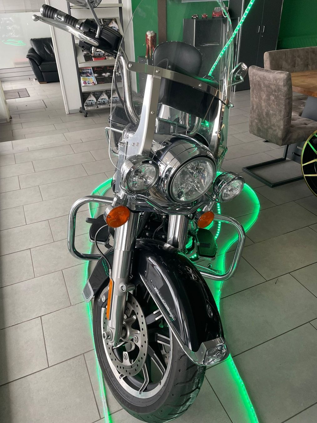 Harley-Davidson Chopper: Harley Davidson Road King 107 FLHR – Usato da Lengnau BE venduto da mar_fcb8