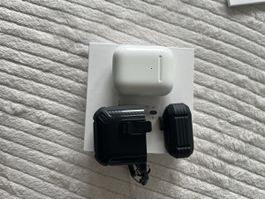 Apple AirPods 2 Wireless Charging Case white used