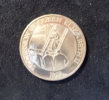 Médaille Accession  Elizabeth II   1952 - 1977 ARGENT