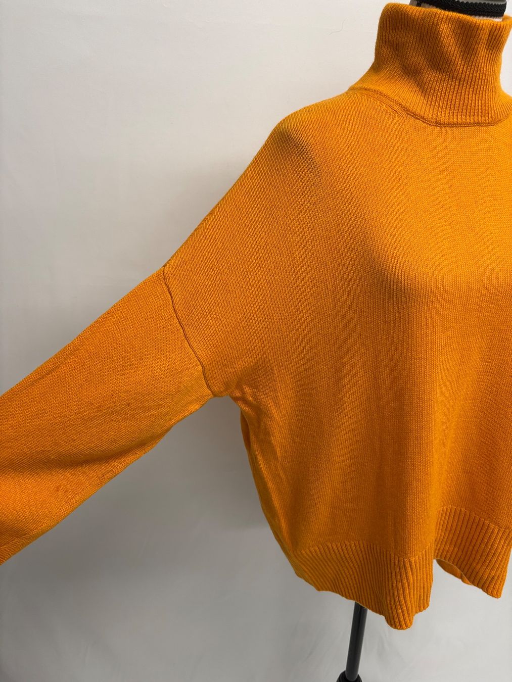 Esprit Maglioni & Felpe: Esprit Wolle Kaschmir Rollkragenpullover L orange – Usato da Regensdorf venduto da secondchancefashion 1