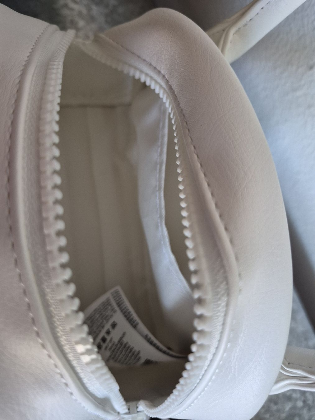Puma Sacs femmes: Puma Handtasche weiss neu mit Tragegurt  – Neuf (Voir description) à Bern par Rou_rsz5 7