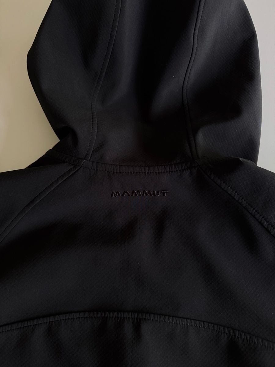 Mammut Giacche: Mammut Softshell Jacke Grösse M Damen, Schwarz – Usato da Brugg AG venduto da julienne 1