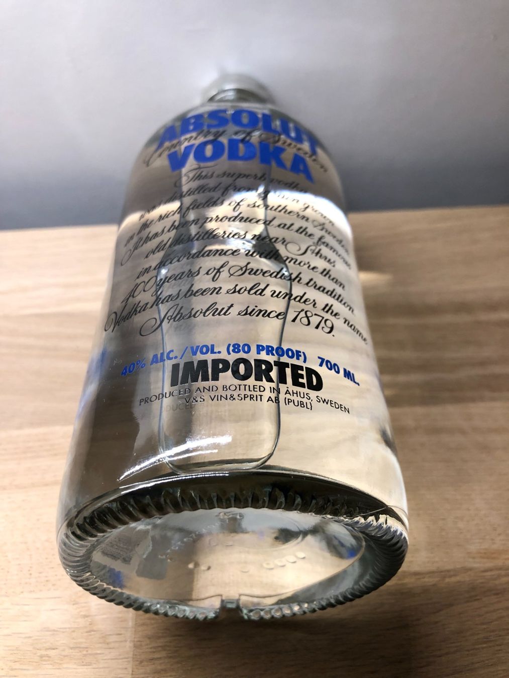 Absolut Vodka Spiritueux: ABSOLUT VODKA 700ML (ca. 2007) - Lot Code: L68X7 13:43 – Neuf avec emballage d'origine à Aarberg par umearocks 2