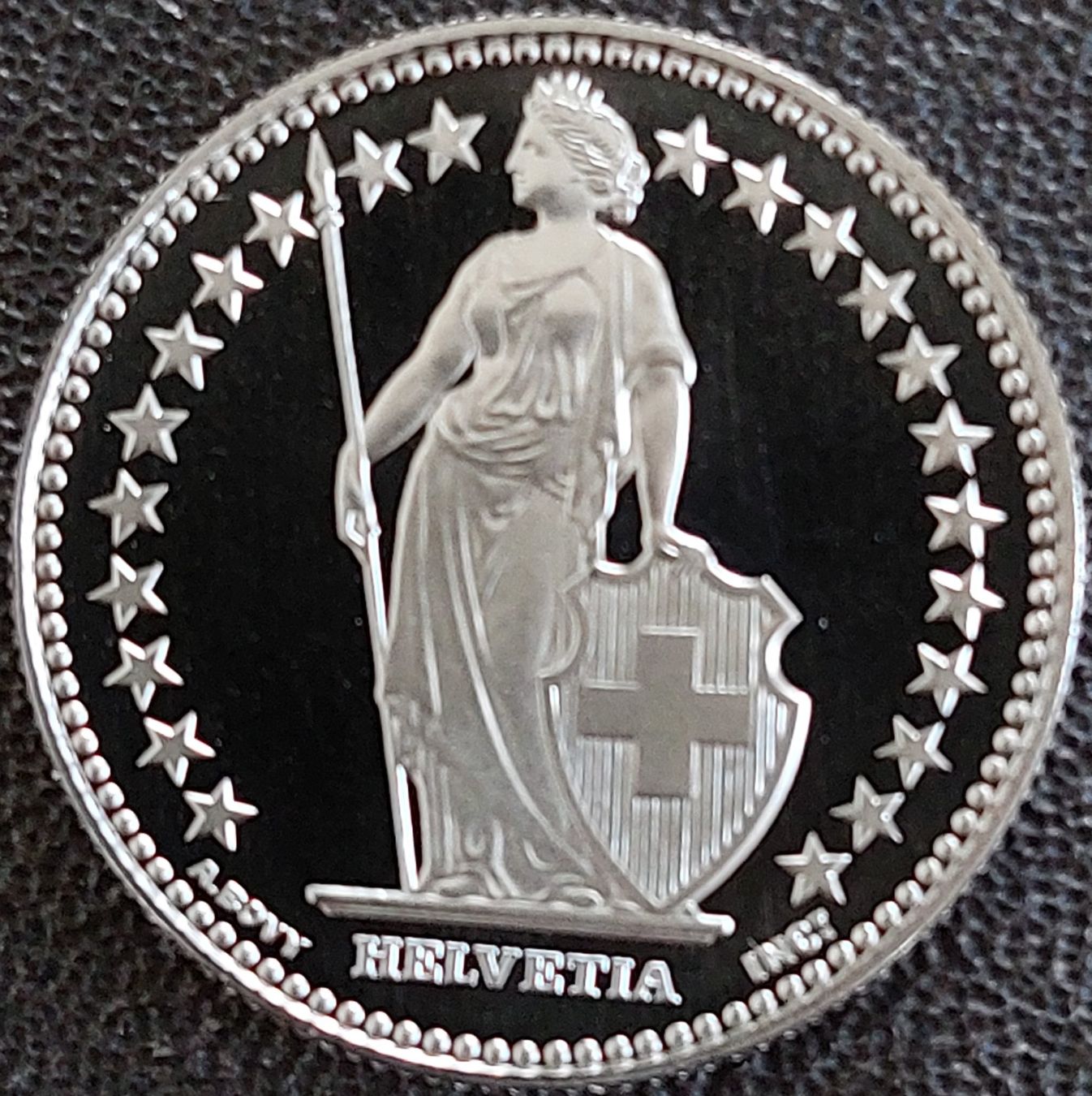 Tutti le monete: 2 Franken 2015 stgl. / aus Münzsatz – Nuovo (secondo la descrizione) da Arch venduto da coinsandmore 1