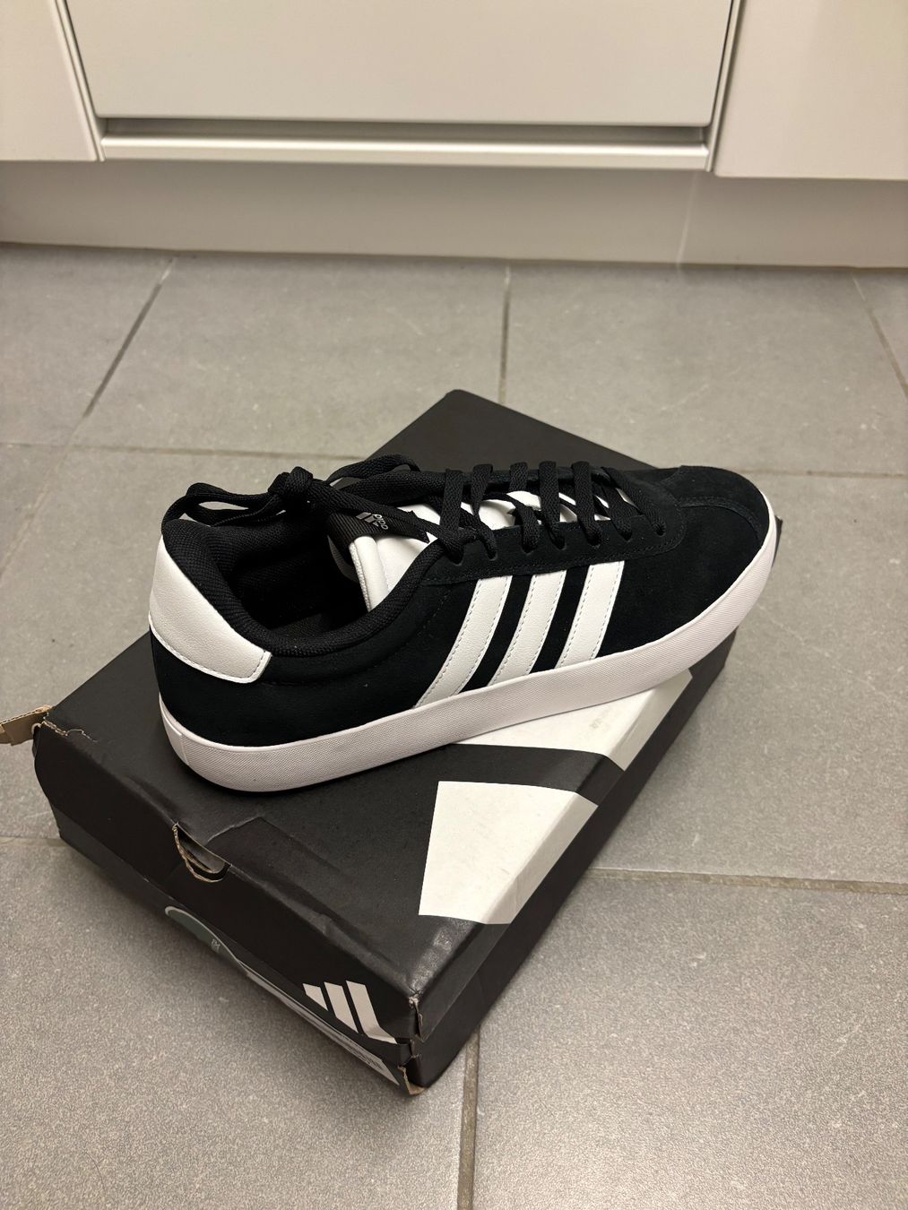 Adidas Herrenschuhe: Adidas Sneakers – Neu und originalverpackt aus Zürich von mc_mike77 4