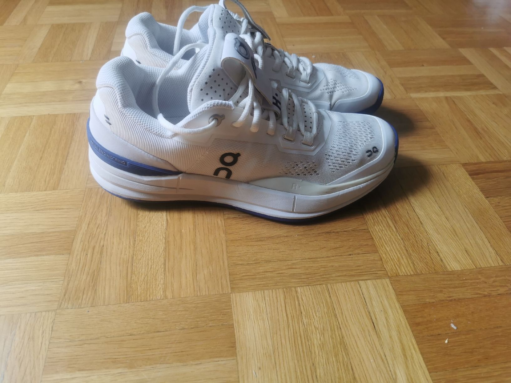 On Scarpe da uomo: On Schuhe 39 Orginal – Usato da Bern venduto da ged_ffx9 1
