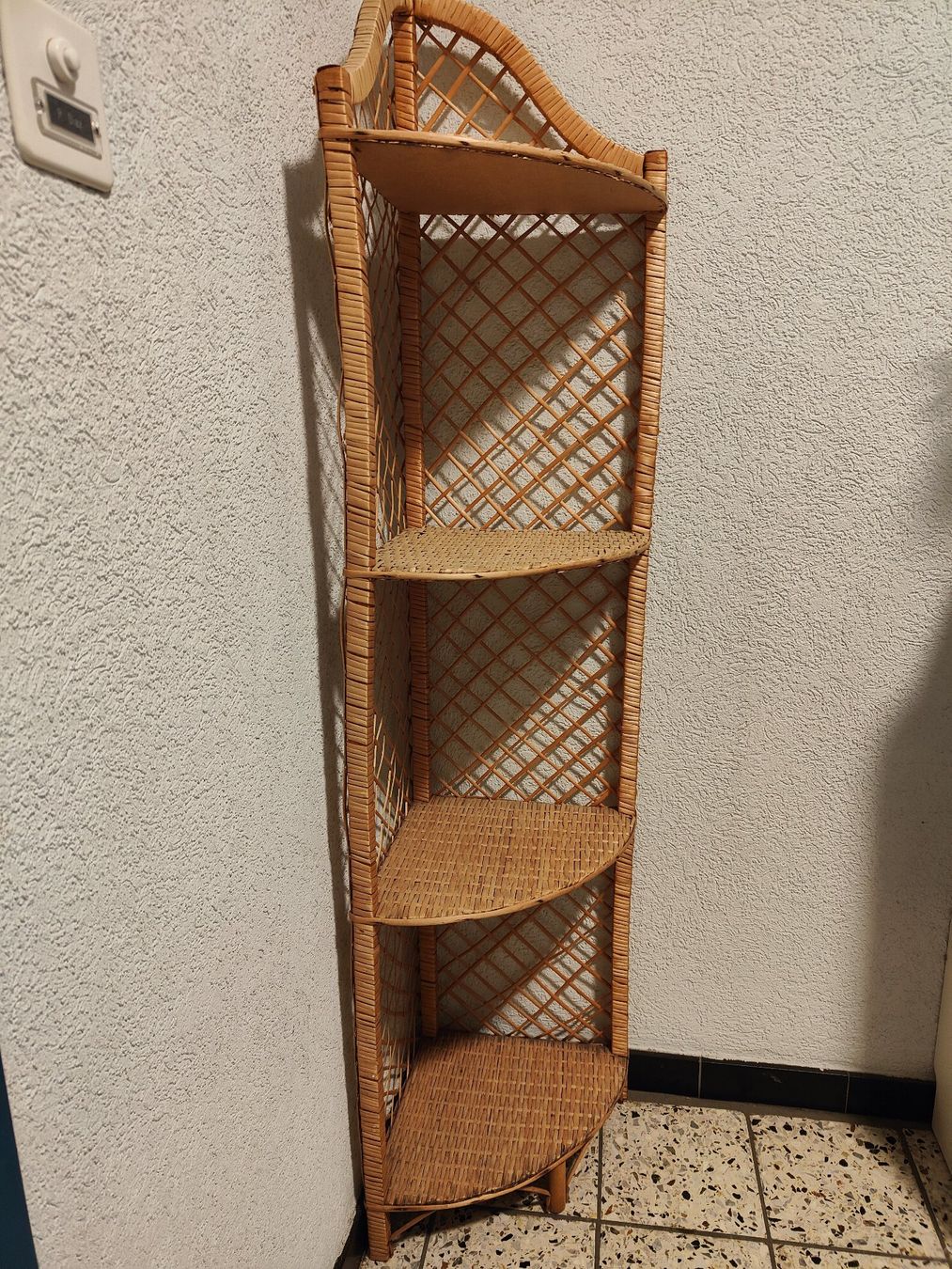 Étagères: Rattan-Eckregal – D'occasion à Studen BE par Paplo 2