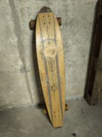 Longboard Kamura im Retro-Stil, fahrbereit für den Sommer!