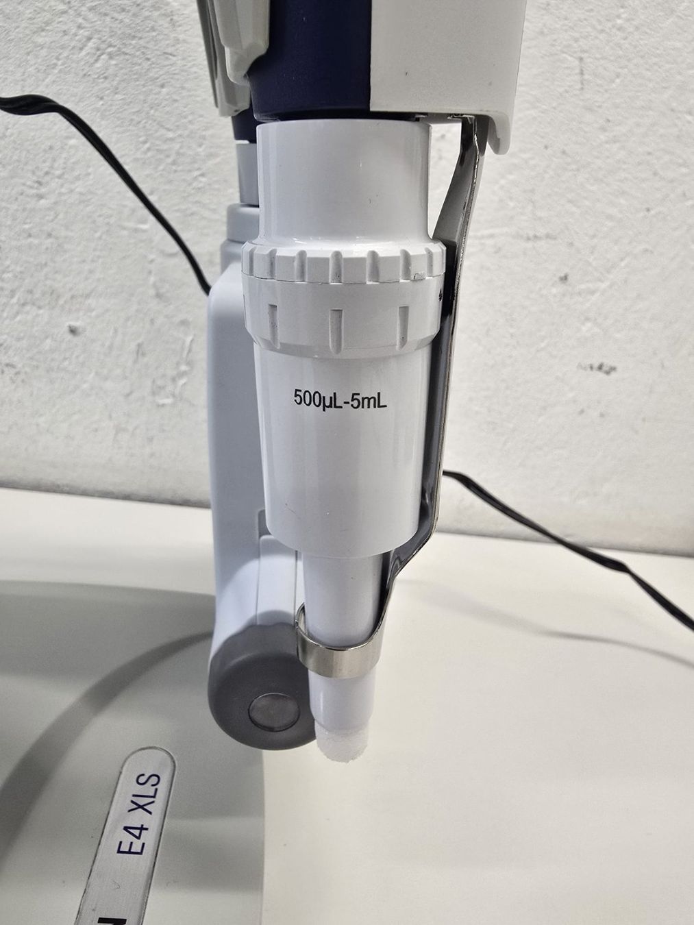 Mettler Toledo Misurare: Rainin E4 XLS LTS 3er Pipetten Set mit Station – Usato da Niederdorf venduto da LeptonAG_Labor 5