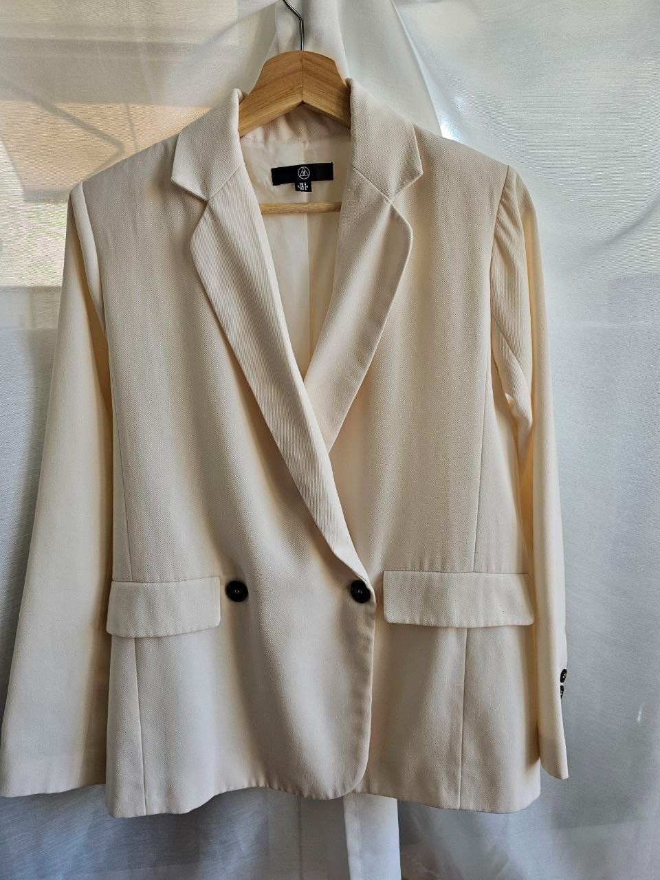 Completi & Tailleur: Beiger Blazer (Grösse 34) – Nuovo (secondo la descrizione) da Gockhausen venduto da mar_s6wn