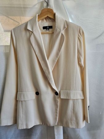 Beiger Blazer (Grösse 34)