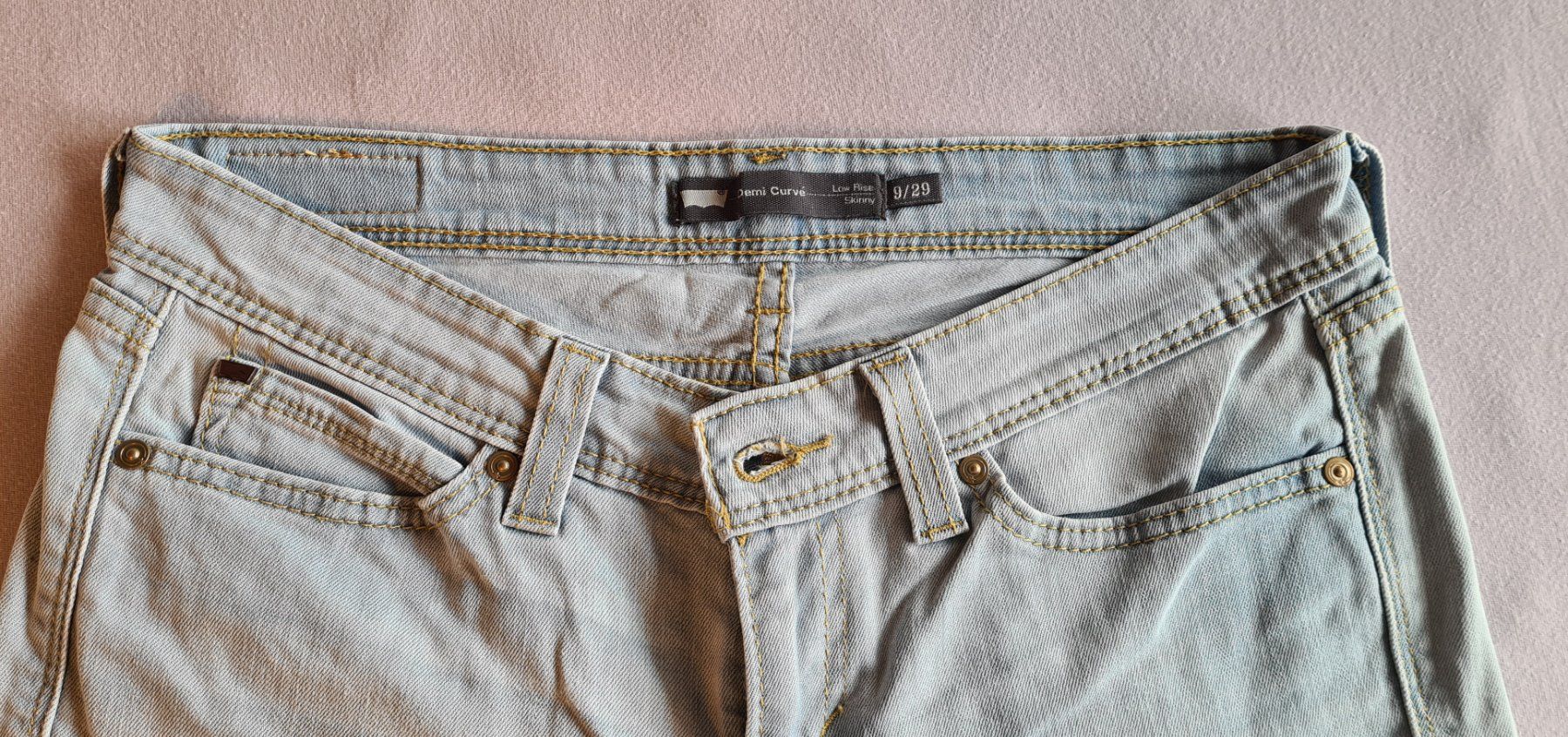 Levi's Jeans: Helle Levi's Jeans Damen Gr. W29 – Usato da Zürich venduto da Stephs13