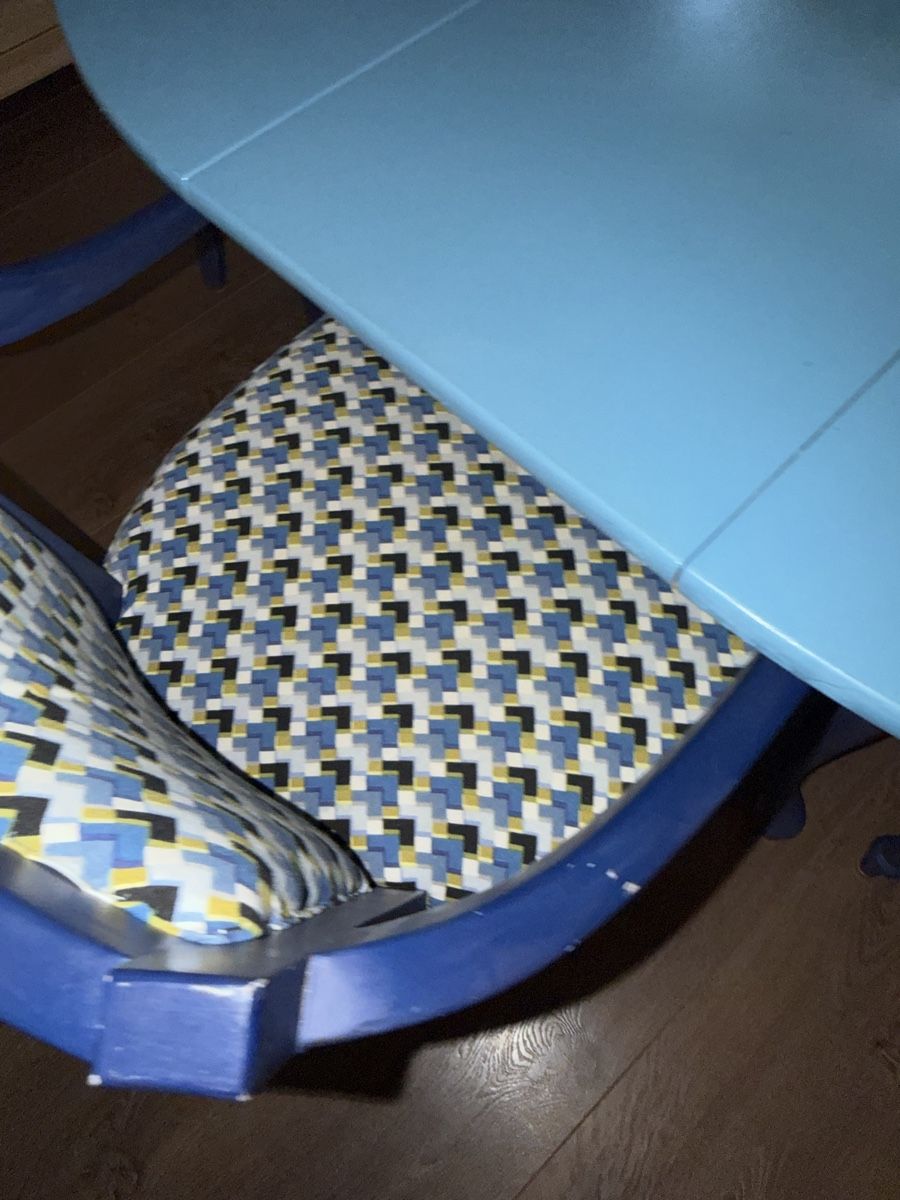 Set di tavolo e panche: Esstischgruppe blau mit 4 Stühlen Gebraucht – Usato da Deitingen venduto da cor_7h7k 1