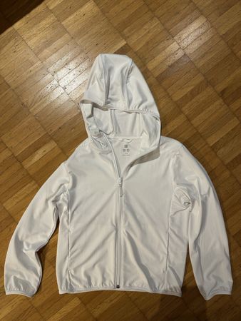 Uniqlo Kinder Jäckchen 124-135cm