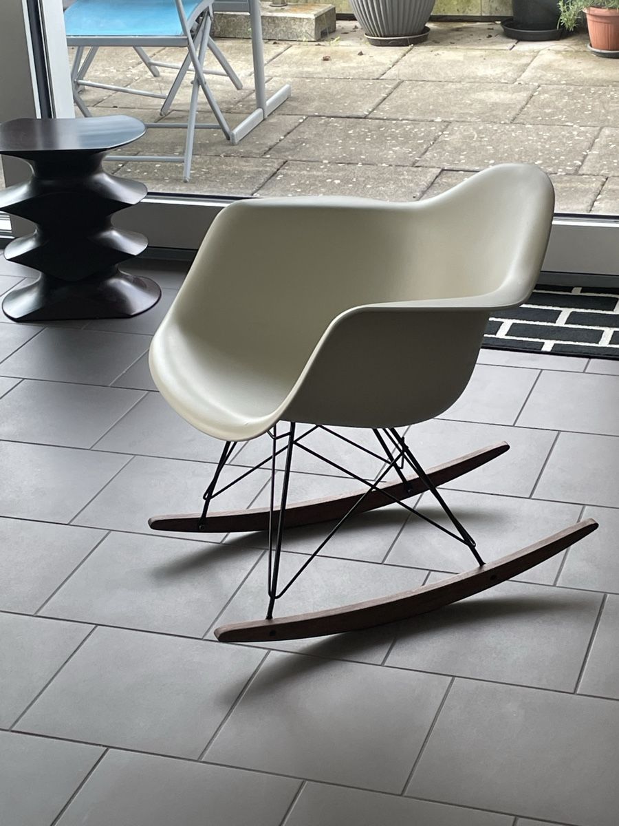Stühle: Vitra Eames RAR Schaukelstuhl – Gebraucht aus Urdorf von Msakul 1