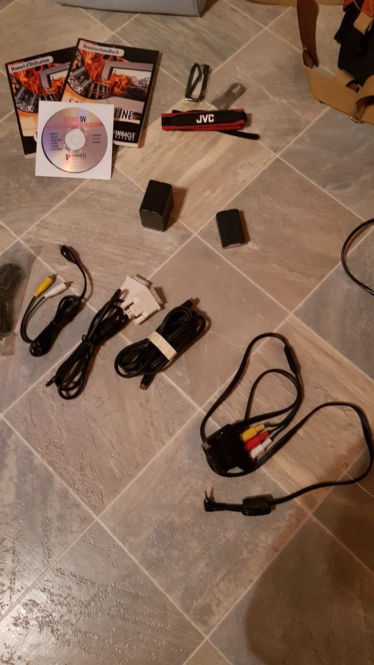 JVC Videocamere: JVC Digital Camera GR-DVL309 eg – Usato da grenchen venduto da Gdesire 6
