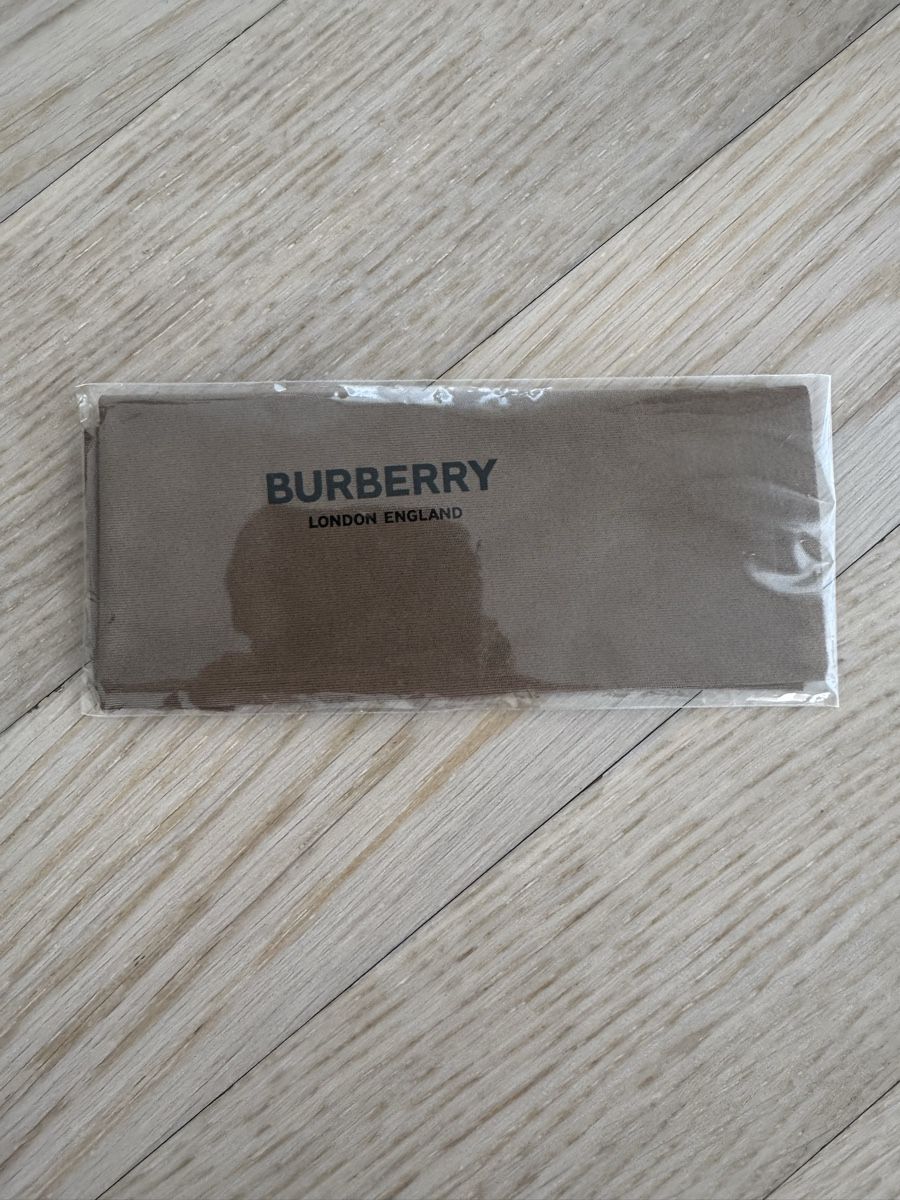 Burberry Occhiali & Lenti: (Original) Burberry Sunglasses – Nuovo (secondo la descrizione) da St. Gallen venduto da Asmolon 6