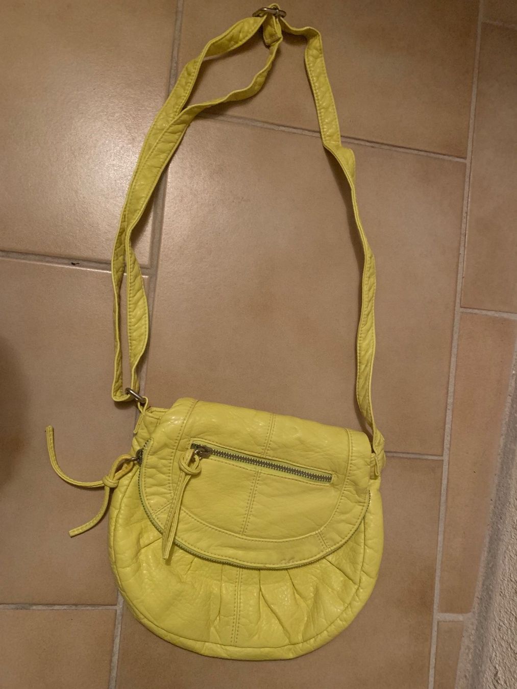Taschen für Damen: Sac à main jaune fluo Aéropostale – Gebraucht aus MEYRIN von Gwendo10