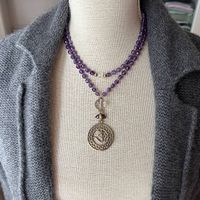 Mala mit facettiertem Amethist und Bergkristall