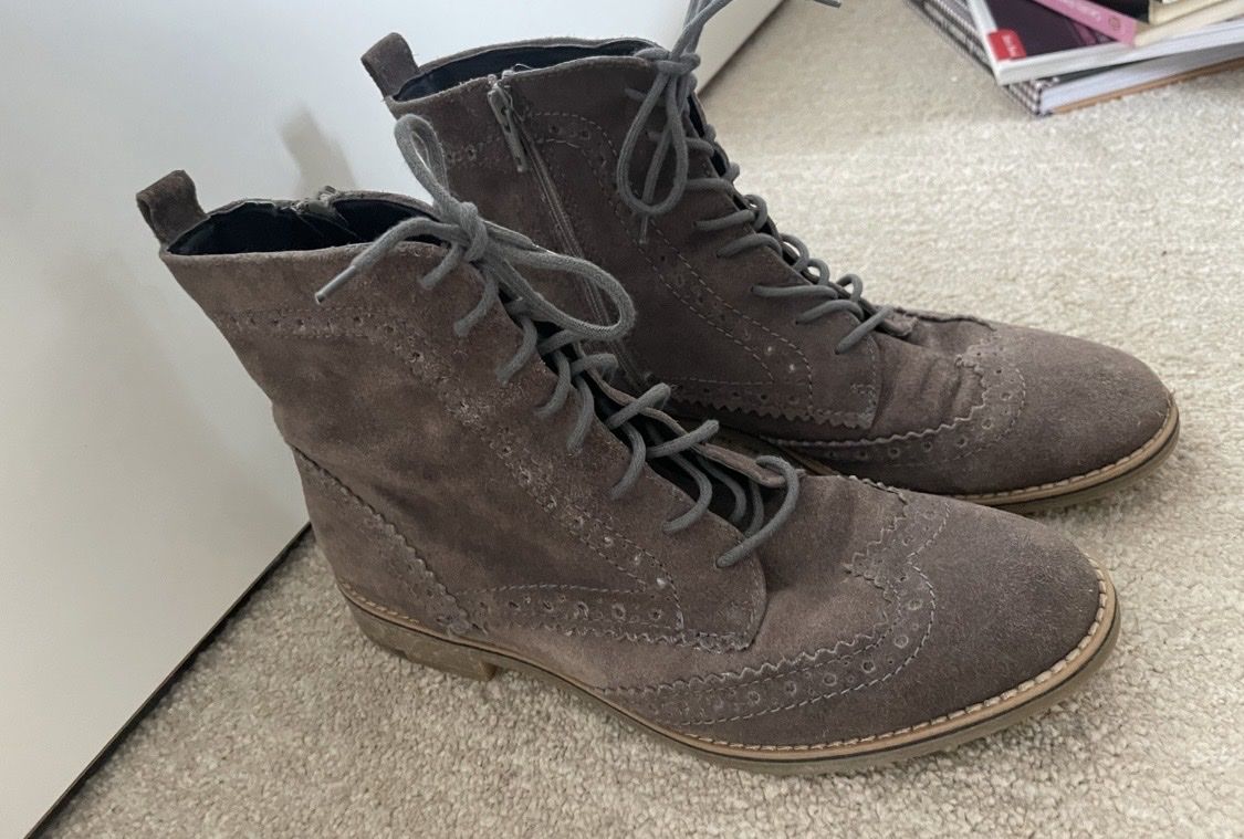 Scarpe da donna: Bottines en daim t.38  – Usato da Noës venduto da titerfly