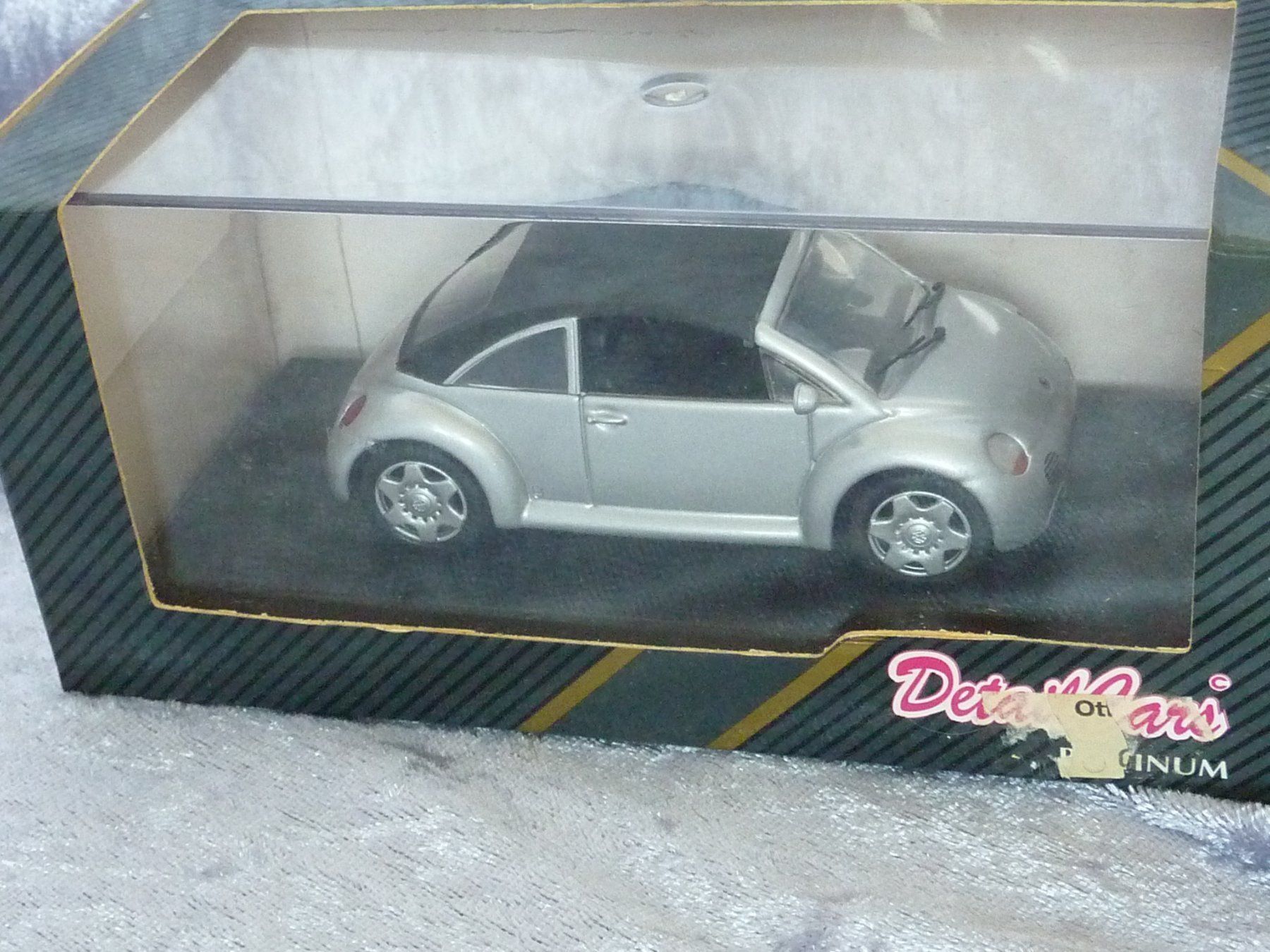 Volkswagen Modellini d'auto: VW Beetle Concept silber   1:43 – Nuovo e nell'imballaggio originale da Dürrenäsch venduto da modellautos4you 4