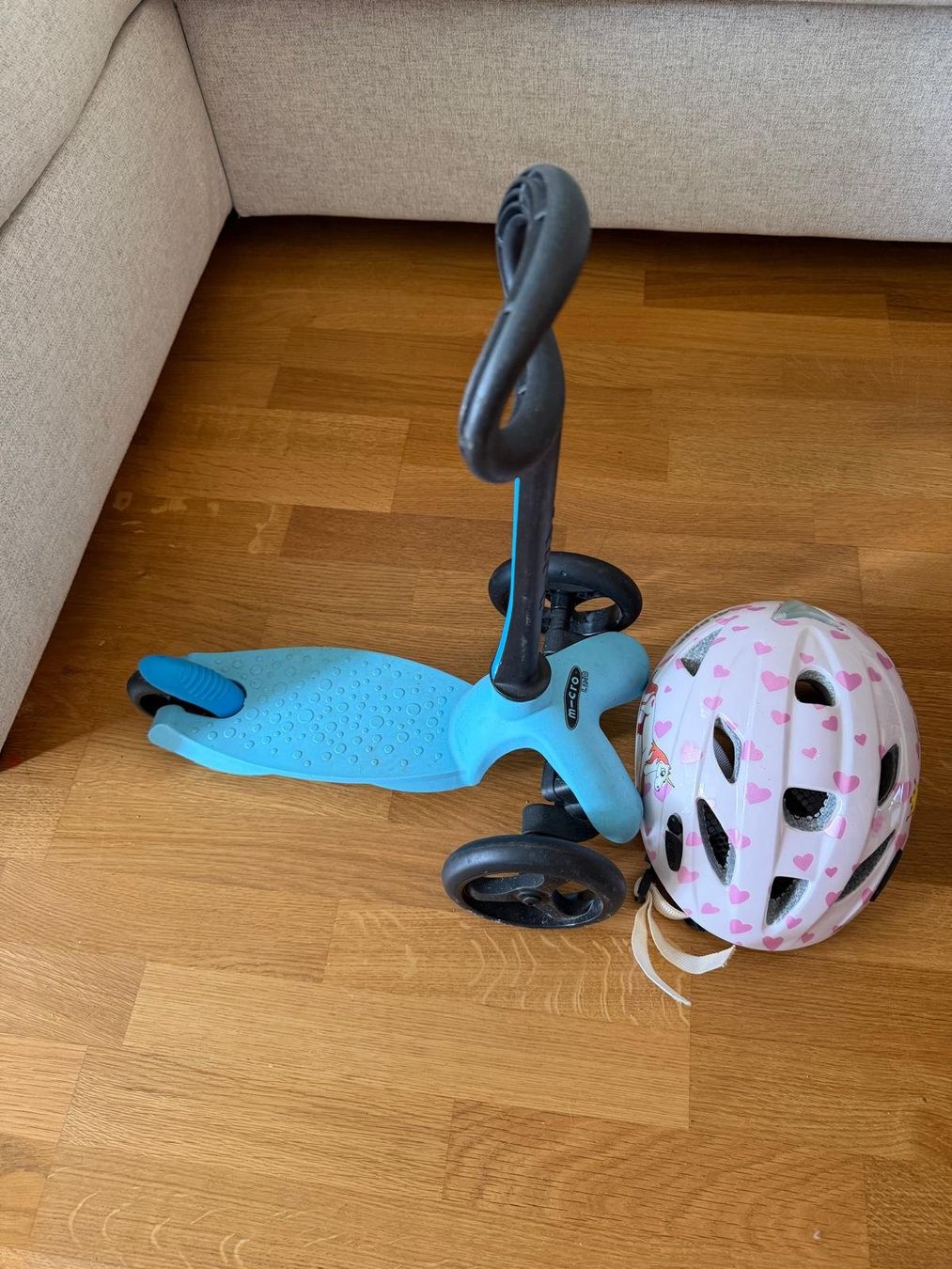 Kickboard: Micro Mini Scooter blau mit Helm – D'occasion à Bern par pacolino22 1