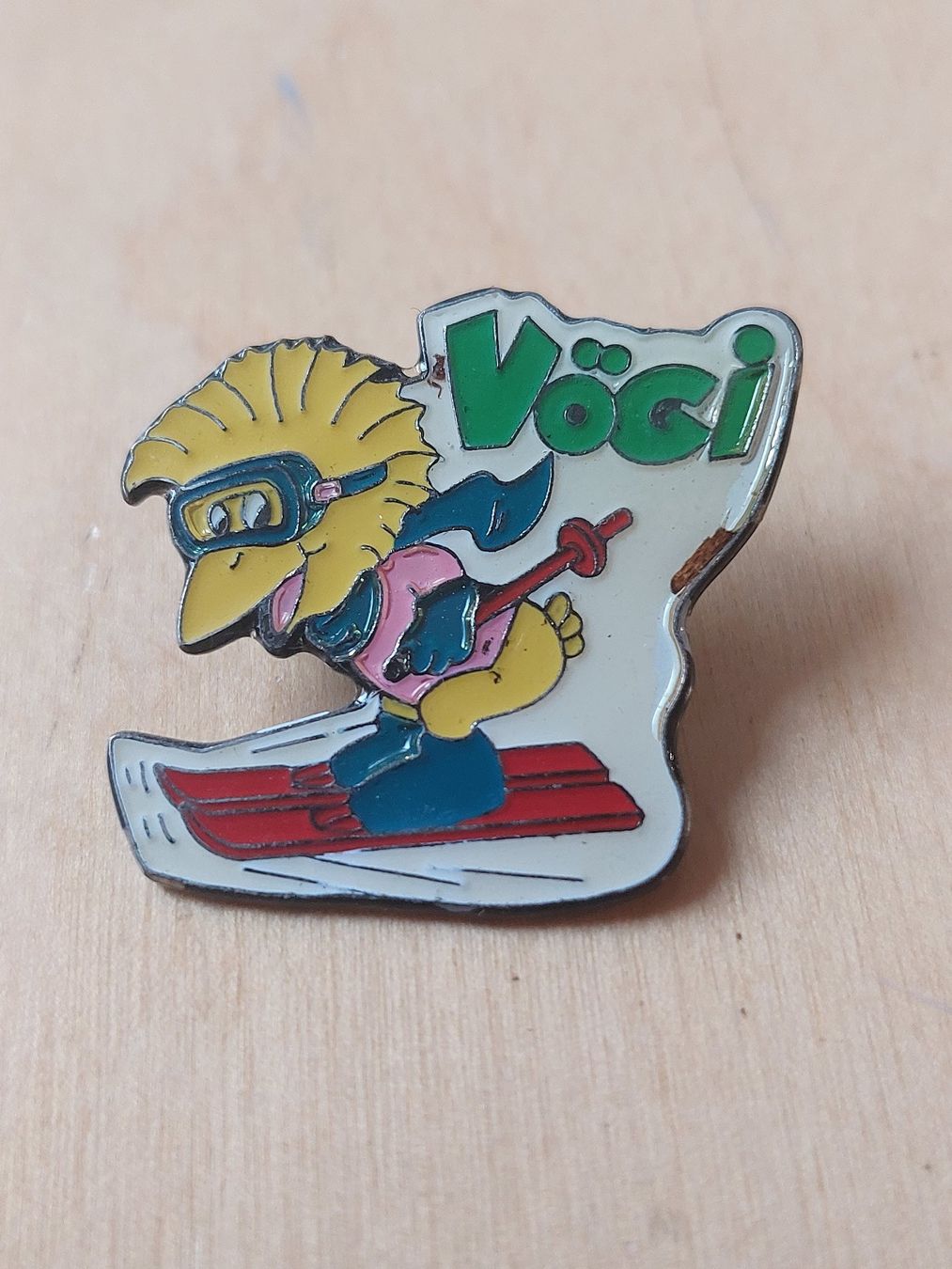 Placchette & Badge: 8 VÖGI - PIN – Usato da Gipf - Oberfrick venduto da Esnoopy 6