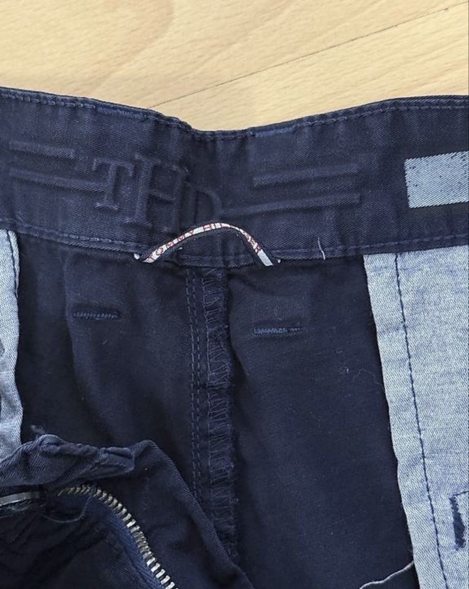 Tommy Hilfiger Pantaloni: Tommy Hilfiger Shorts dunkelblau – Usato da Thalwil venduto da MB-7 2