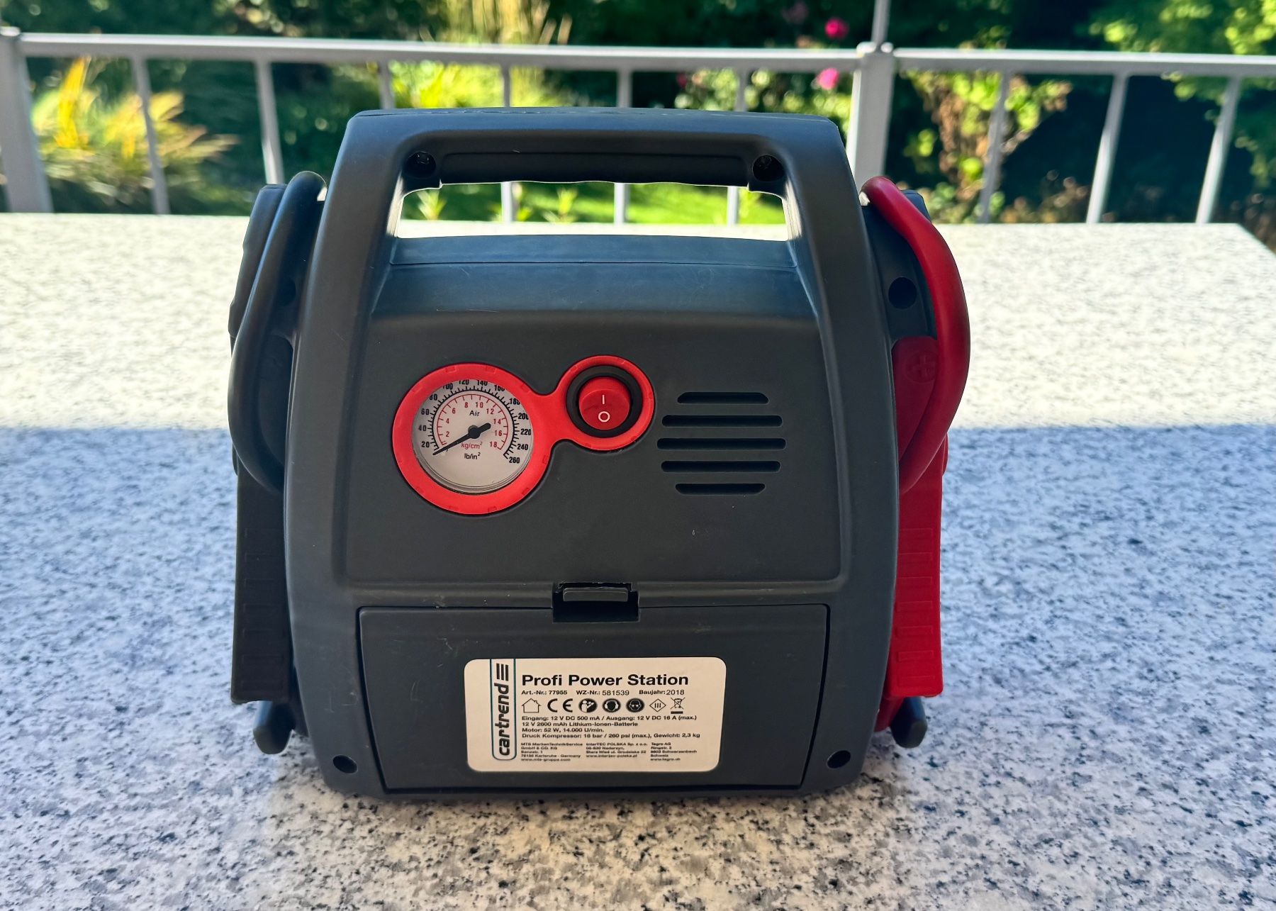 Caricabatterie: Cartrend Profi Power Station 12V mit Kompressor – Usato da Stäfa venduto da snm52 1