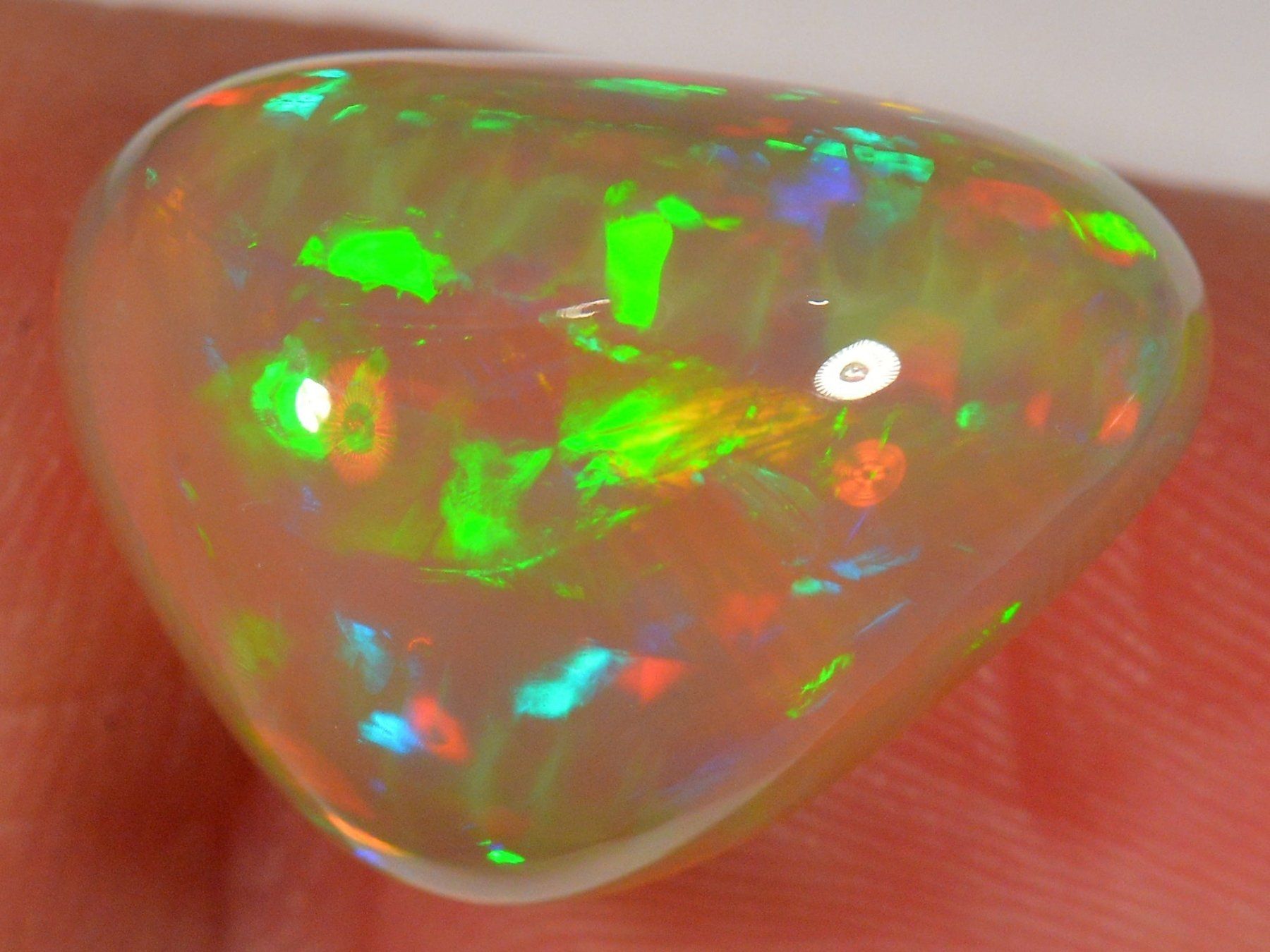 Edelsteine: 10.3 Karat - Schöner Äthiopischer Welo Opal – Neu (gemäss Beschreibung) aus Rüti ZH von DeinOpal