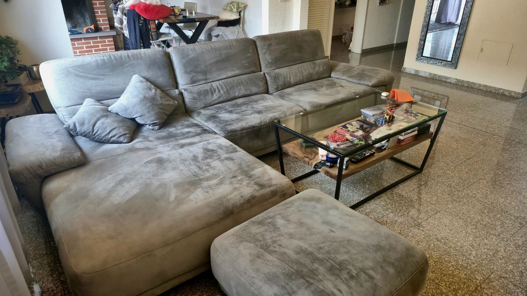 Musterring Divani: Musterring Premium 3M Sofa + Hocker + 2 Kissen – Usato da Birsfelden venduto da Lussiebasel 3