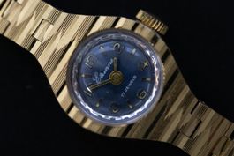 Top hochwertige Etienne Markenuhr / Damenuhr - 4L