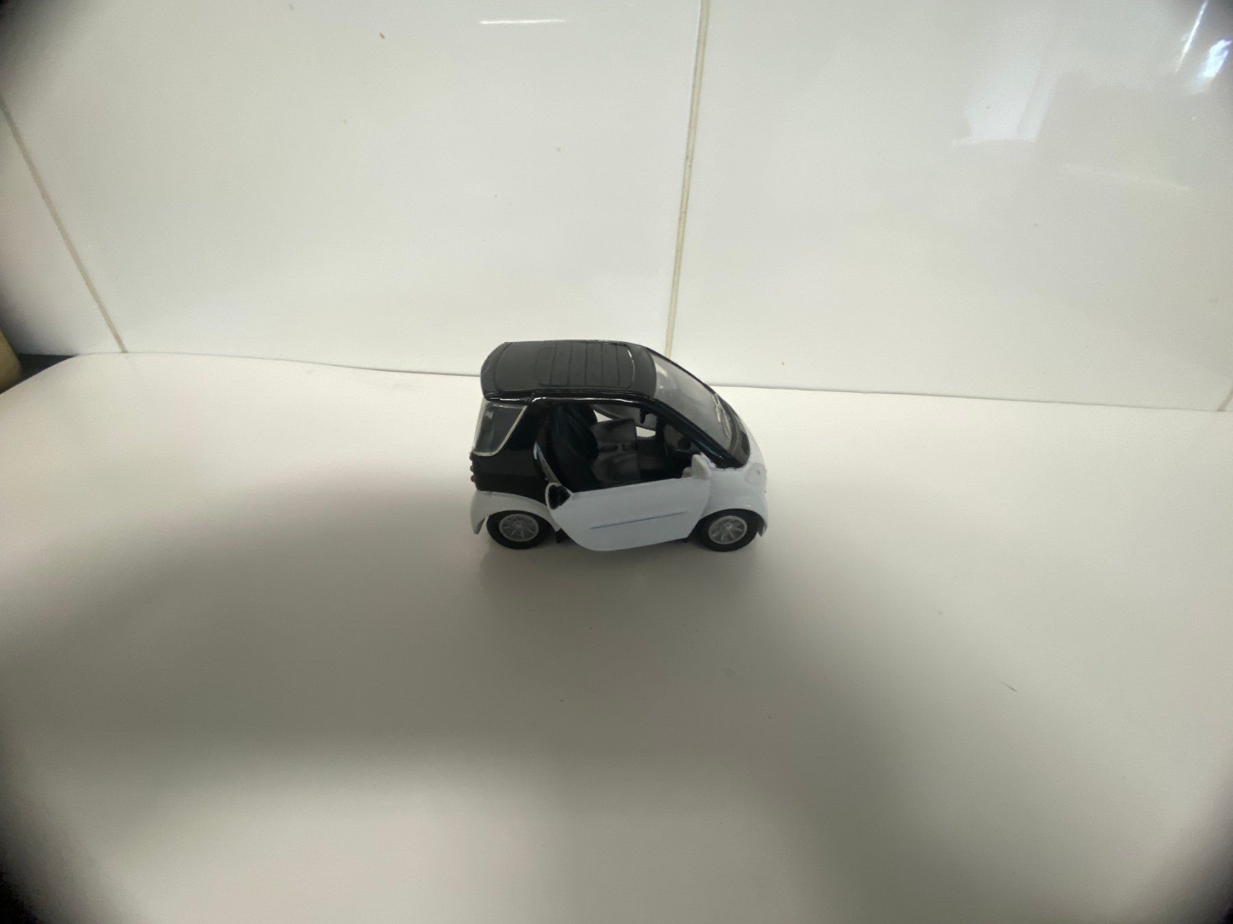 Smart Modellini d'auto: SMART for two  433 weiss – Usato da Kerzers venduto da tisyayasuBE 6