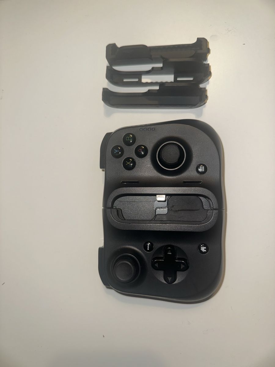 Razer Controller: Razer Kishi Gaming Controller - iPhone – Usato da Winterthur venduto da aykutkozandagi 2