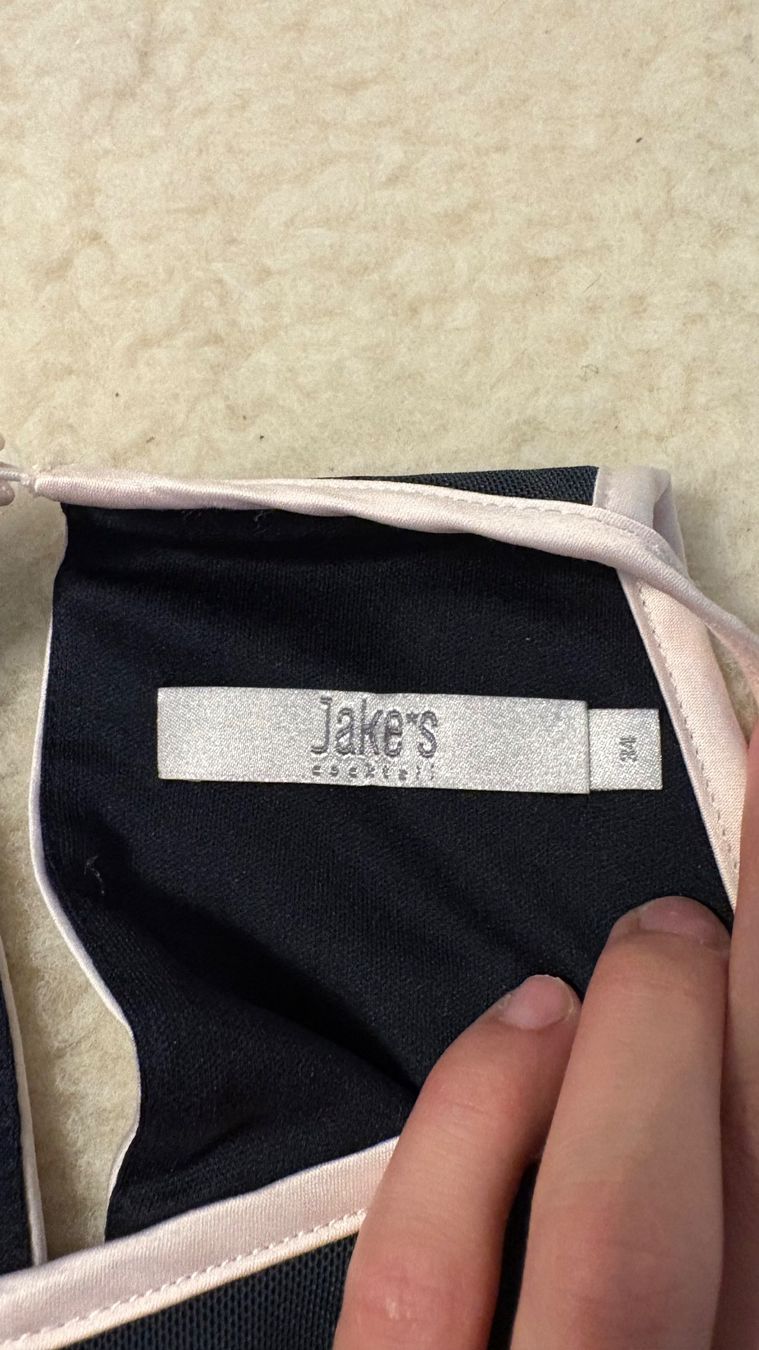 Kleider: Cocktail Kleid von Jackes – Gebraucht aus Laax GR von diana.zemp 1