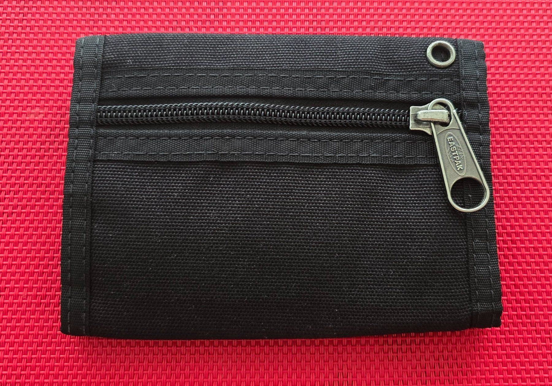 Eastpak Portafogli: Eastpak Crew Single Portemonnaie – Nuovo e nell'imballaggio originale da Wabern venduto da Irakene 2