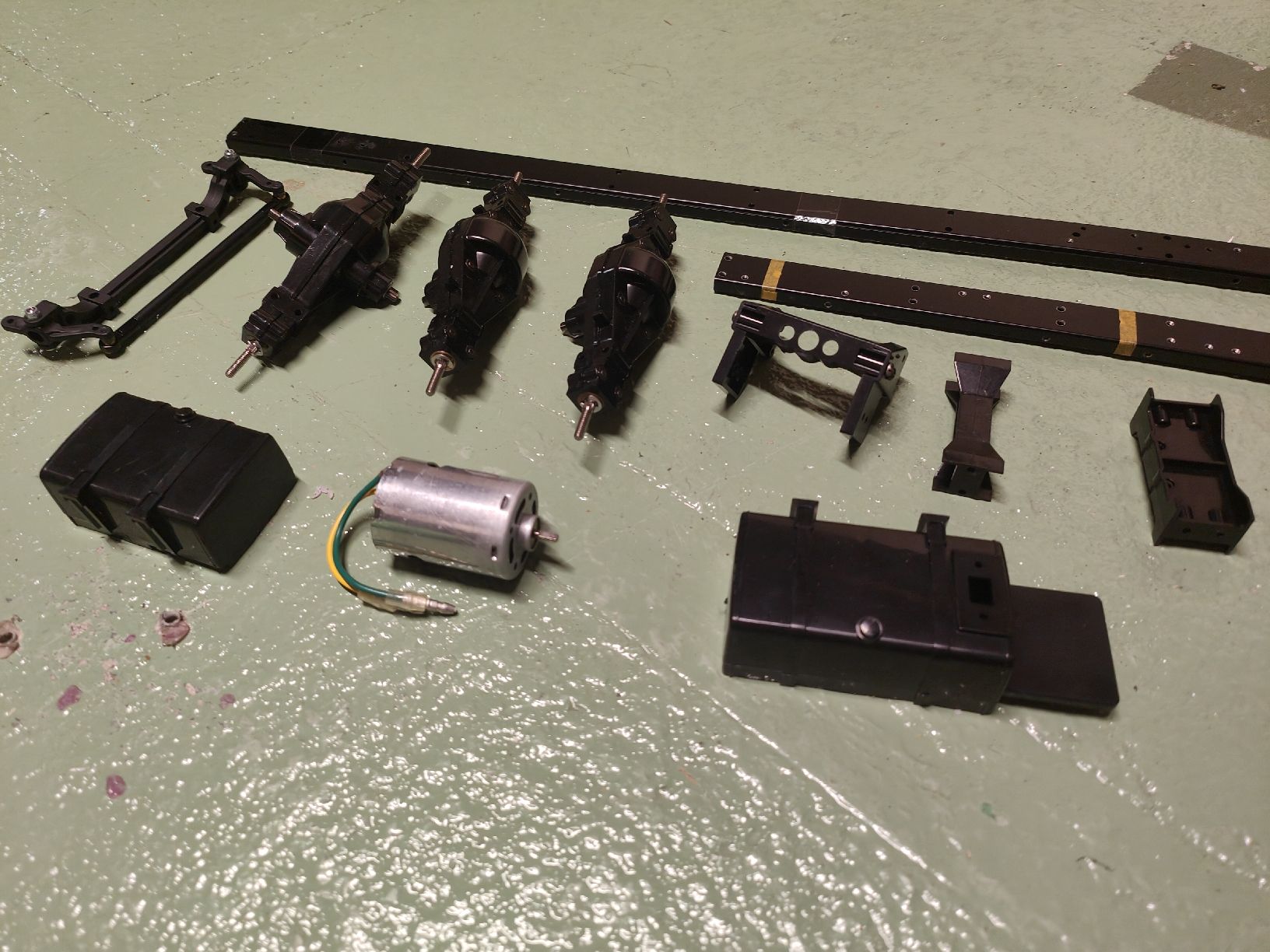Tamiya Modellismo RC: rc trucks teilen – Nuovo (secondo la descrizione) da Schöftland venduto da magicX01 3