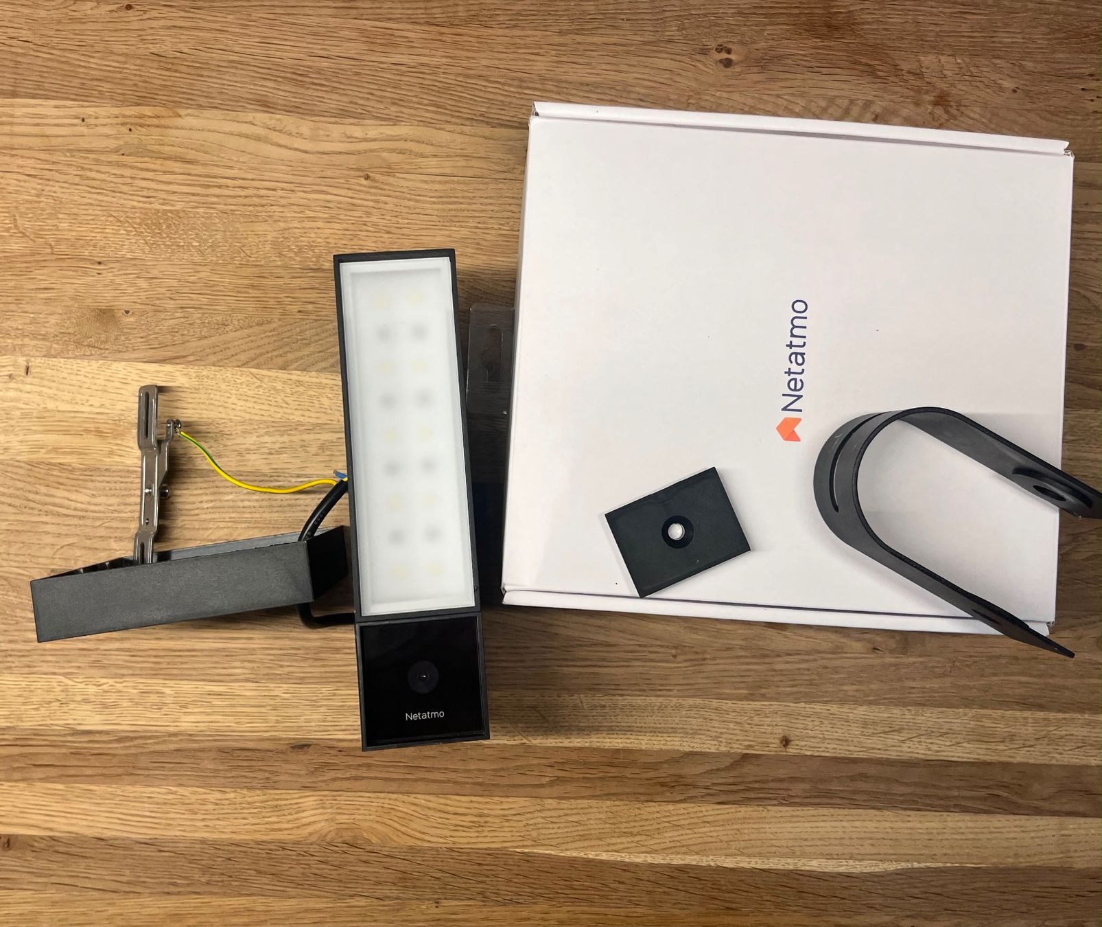 Netatmo Sistemi d'allarme: Netatmo Precence Aussenkamera, 1920x1080 Pixel – Usato da Gossau SG venduto da AnjaL.