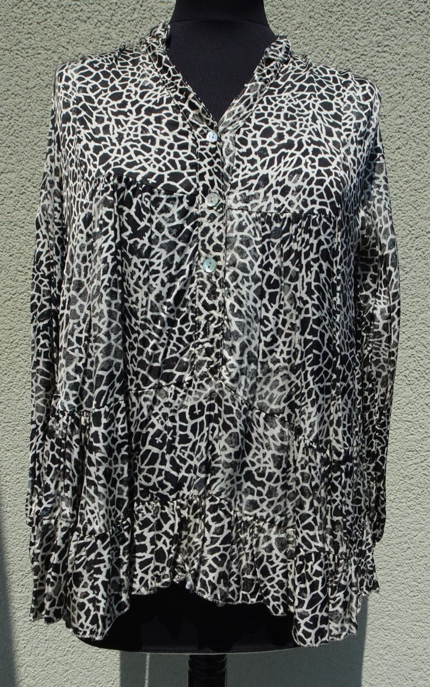 Camicette: Bluse Leomuster grün beige Gr 38 Fellmuster – Usato da Winterthur venduto da blumeblau77