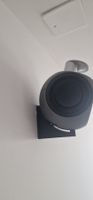 Bang & Olufsen BeoLab 3 mit Wandhalterung