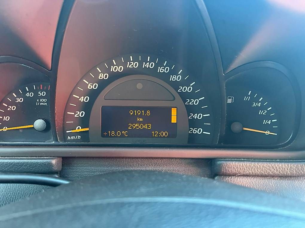 Mercedes-Benz Automobili: Mercedes -Ben C 220 CDI Cpè – Nuovo (secondo la descrizione) da Flums venduto da pneucenter 3